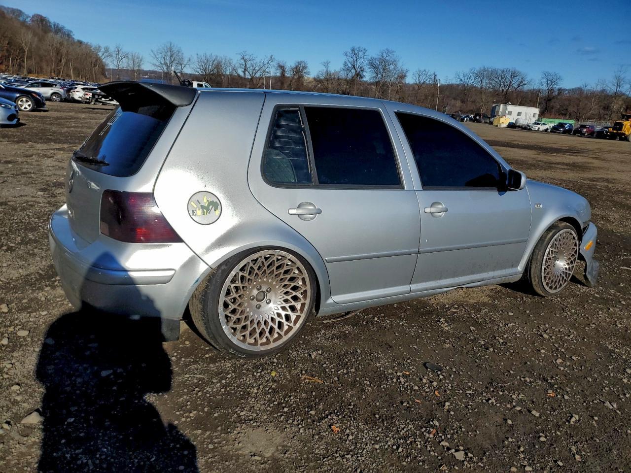 2001 VOLKSWAGEN GOLF