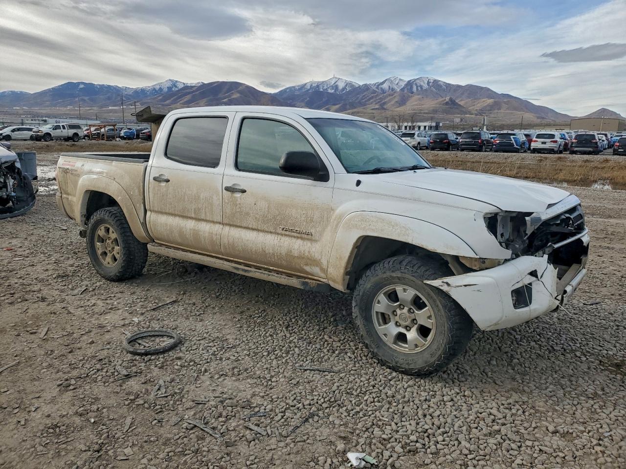 2015 TOYOTA TACOMA
