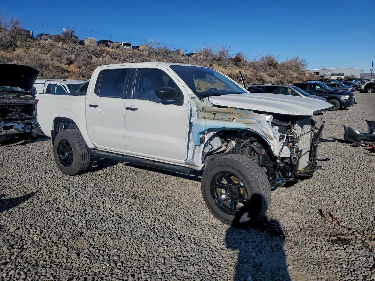 2022 NISSAN Frontier
