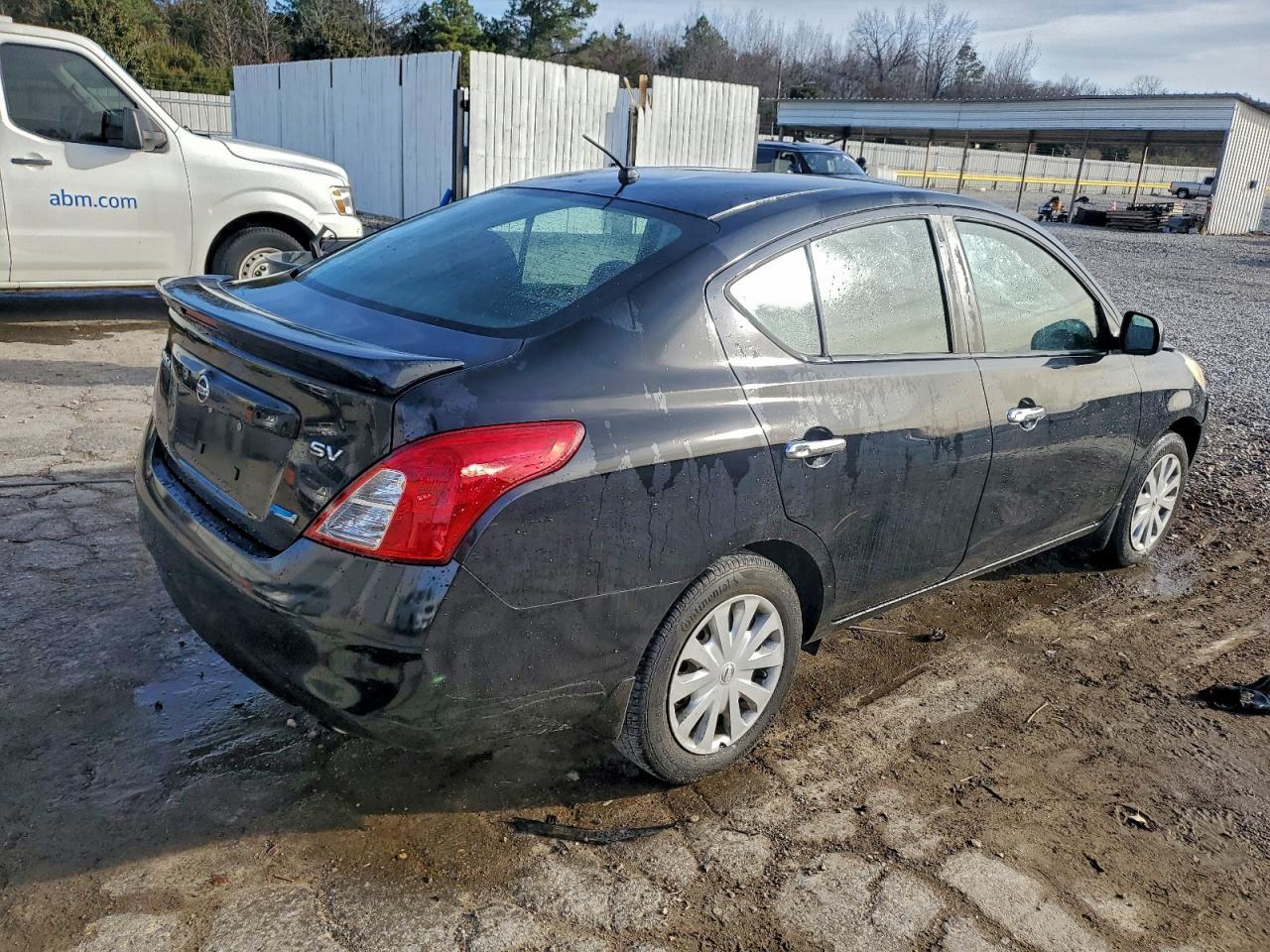 2013 NISSAN VERSA