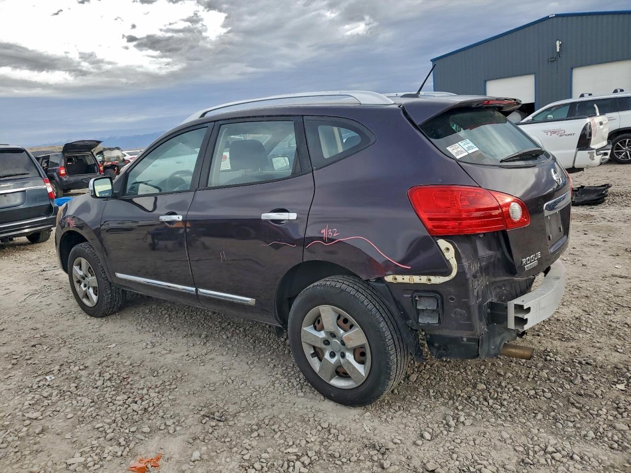 2014 NISSAN ROGUE