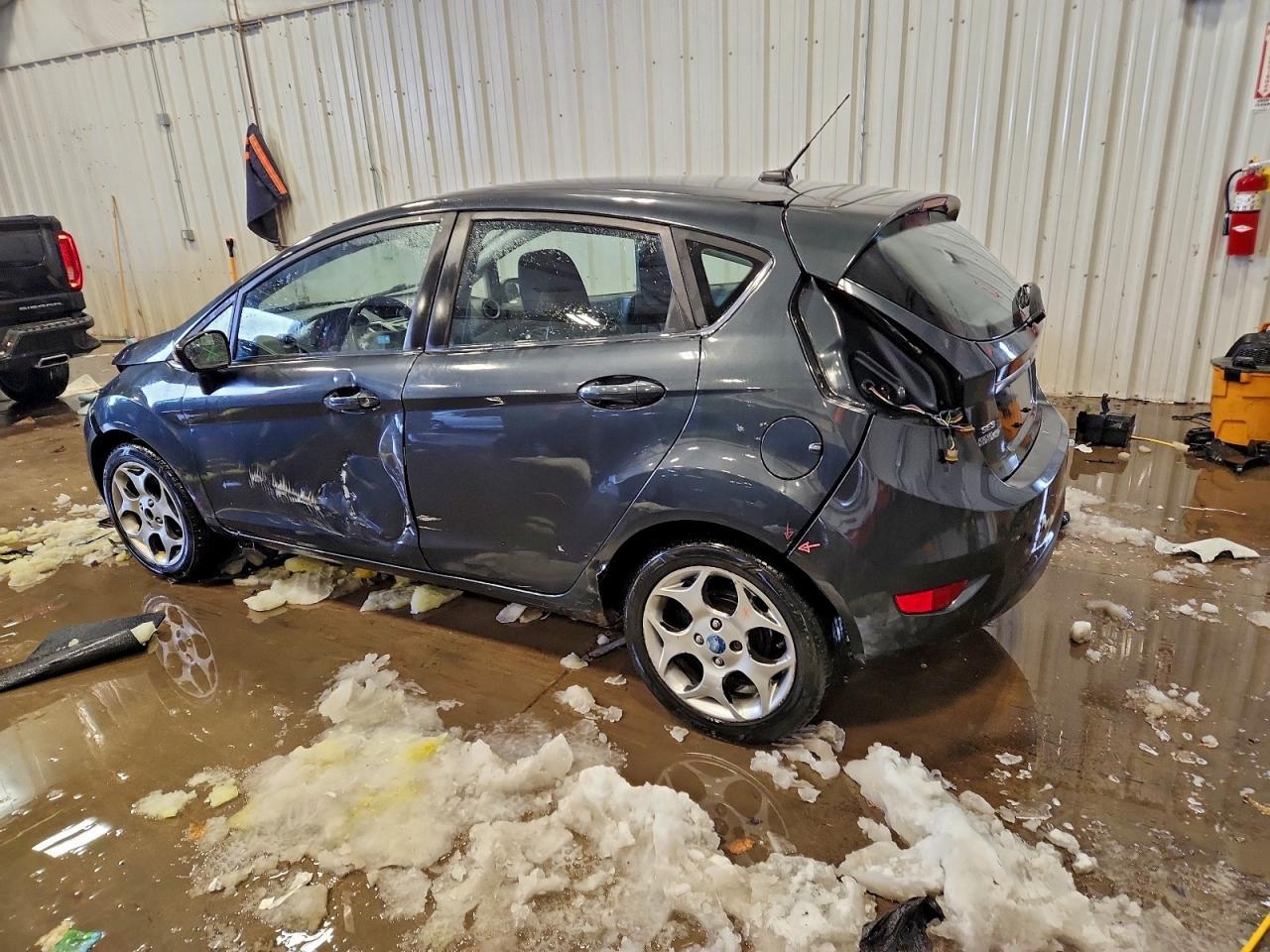 2011 FORD Fiesta