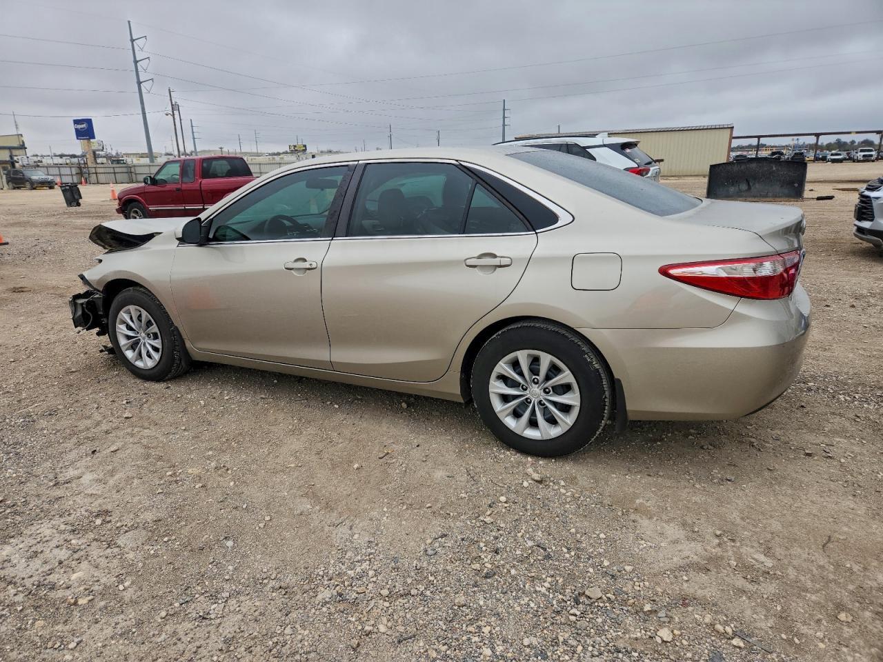 2016 TOYOTA CAMRY