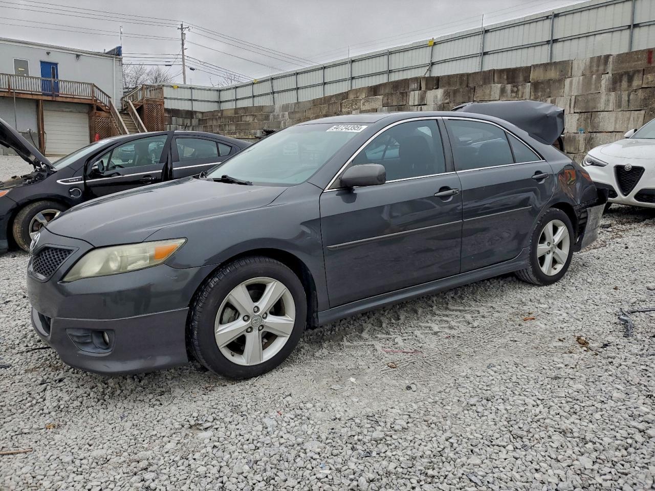 2011 TOYOTA CAMRY