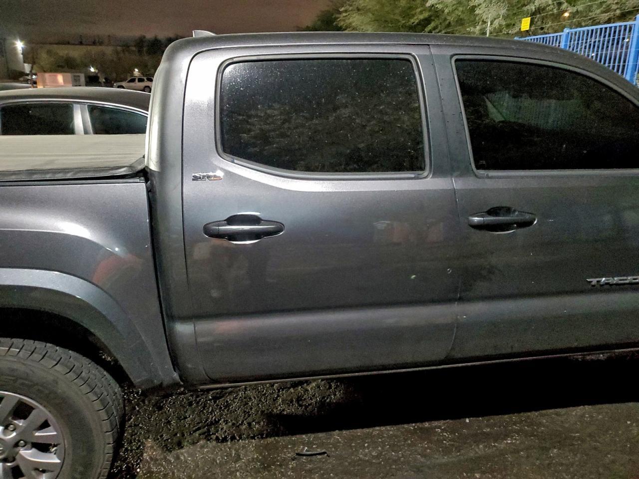 2017 TOYOTA TACOMA