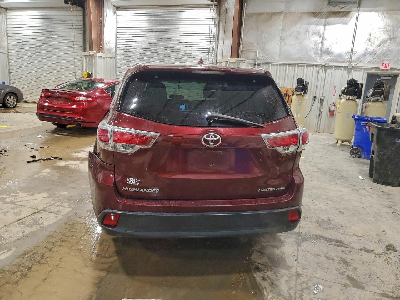 2015 TOYOTA HIGHLANDER