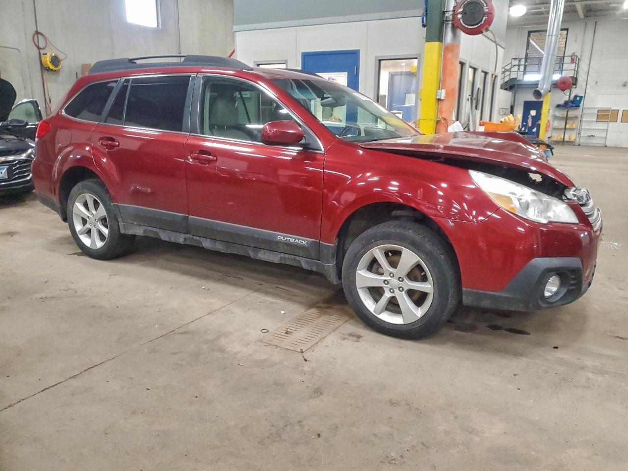 2013 SUBARU Outback