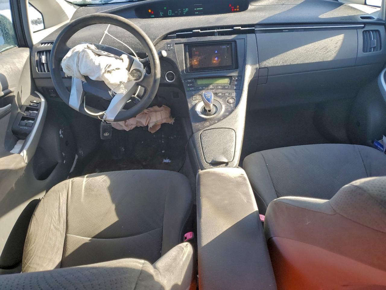 2011 TOYOTA PRIUS