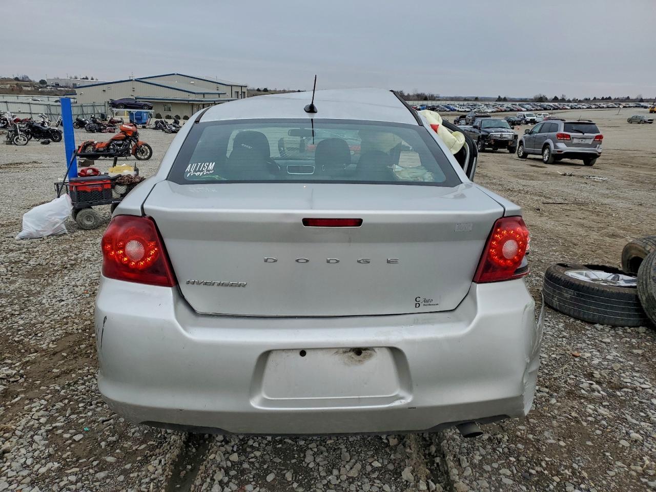 2012 DODGE Avenger