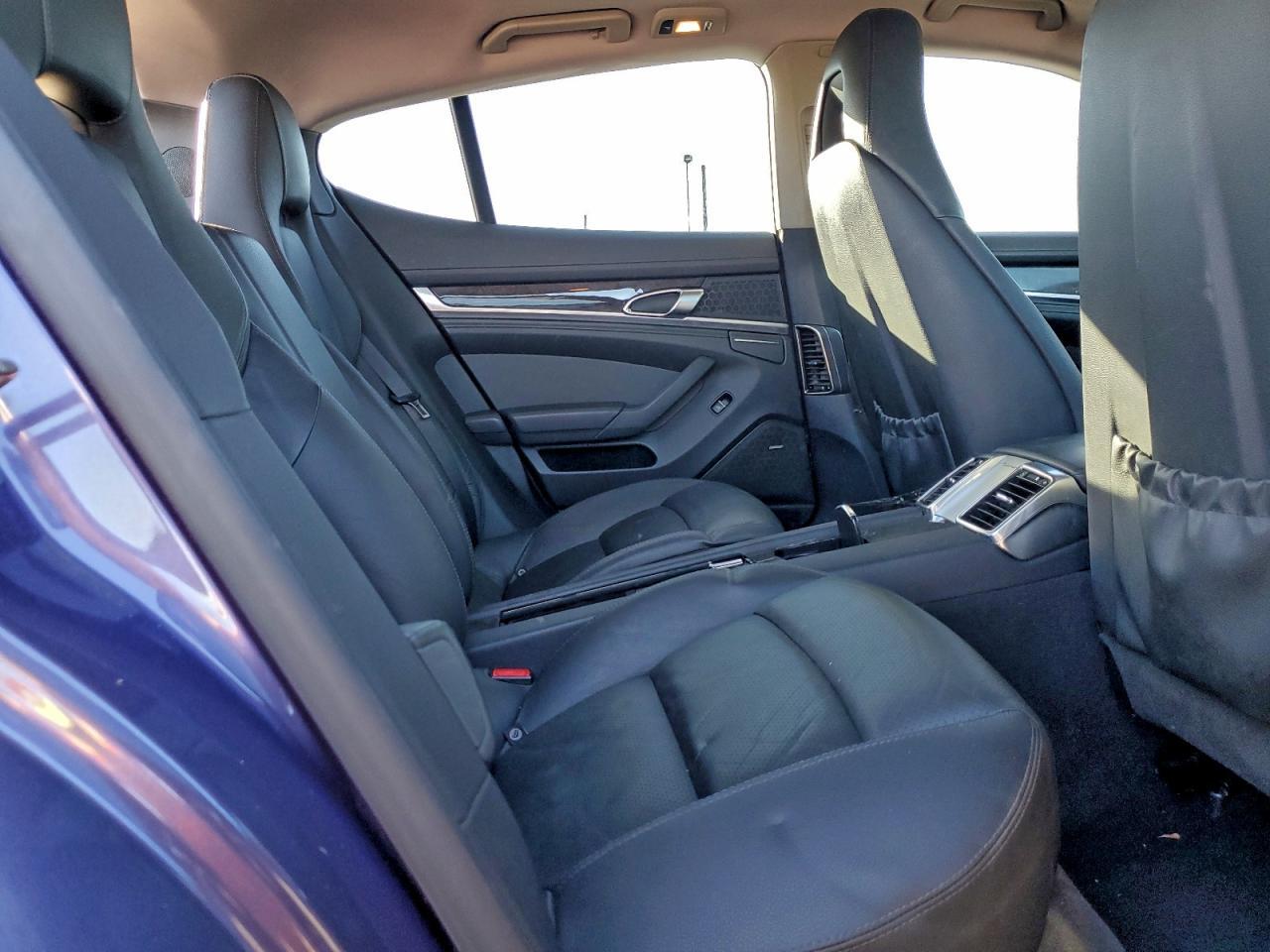 2011 PORSCHE Panamera
