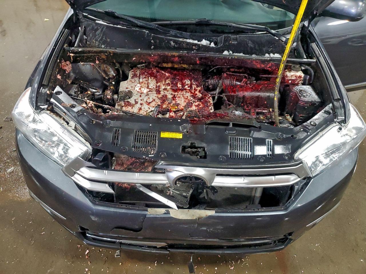 2013 TOYOTA HIGHLANDER