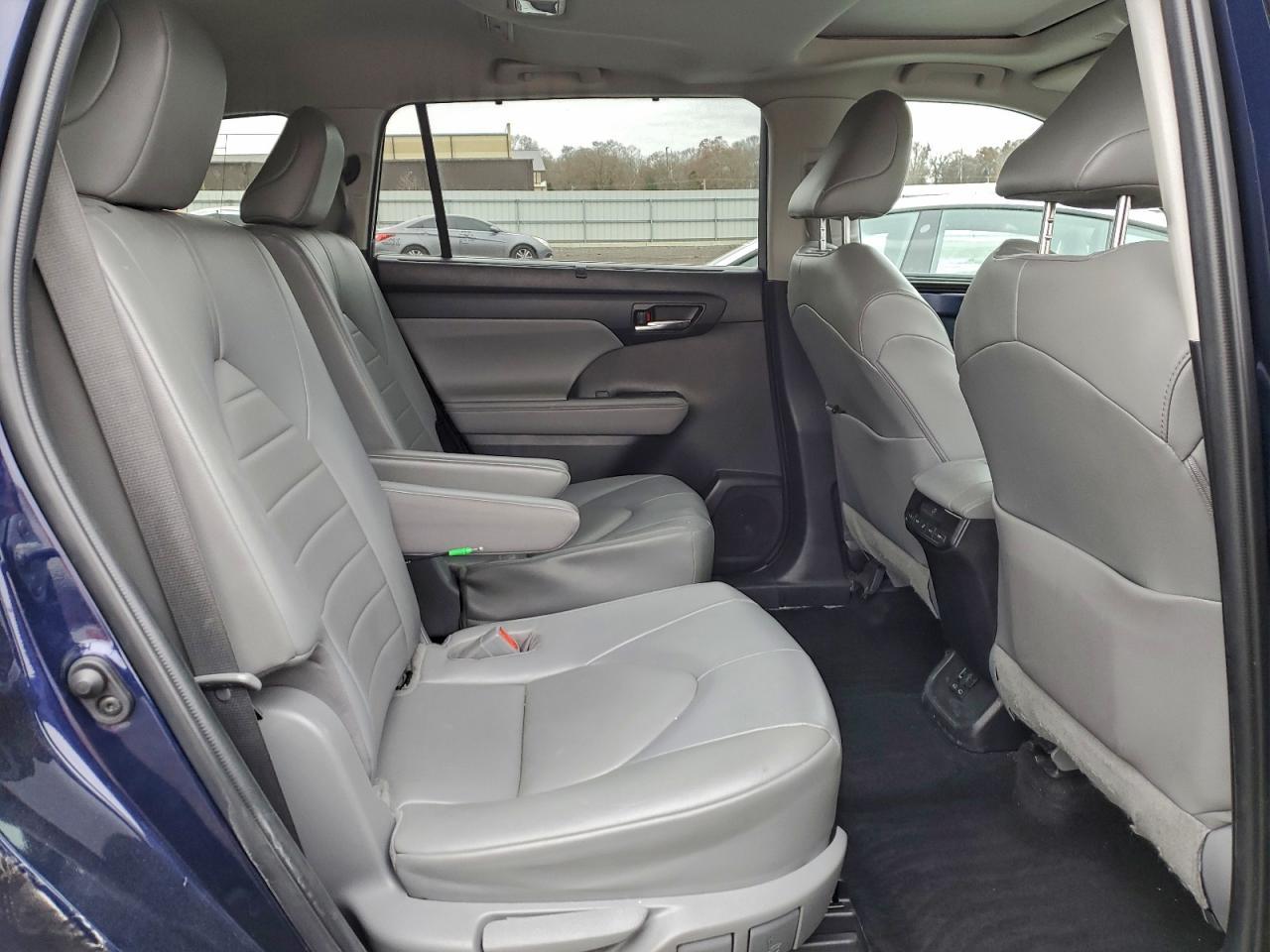 2022 TOYOTA HIGHLANDER