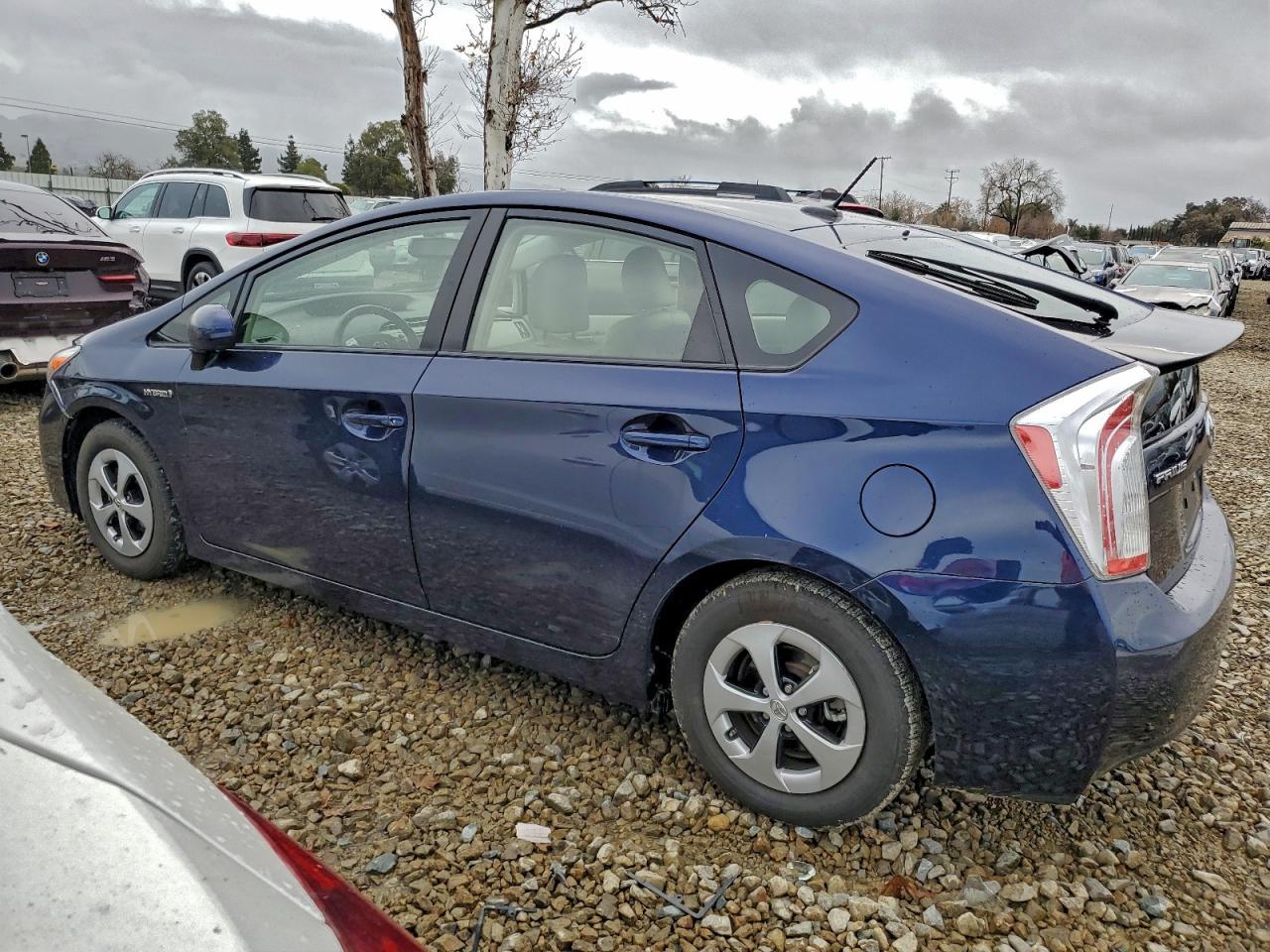 2015 TOYOTA PRIUS
