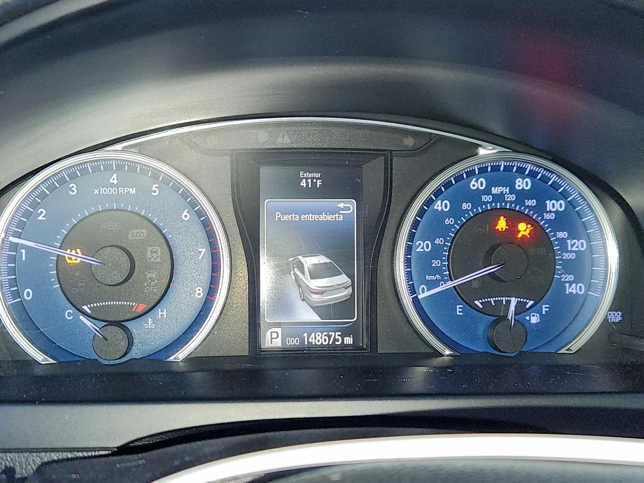 2016 TOYOTA CAMRY