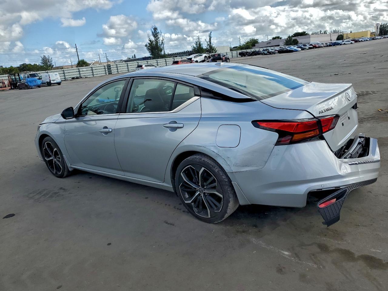 2023 NISSAN ALTIMA