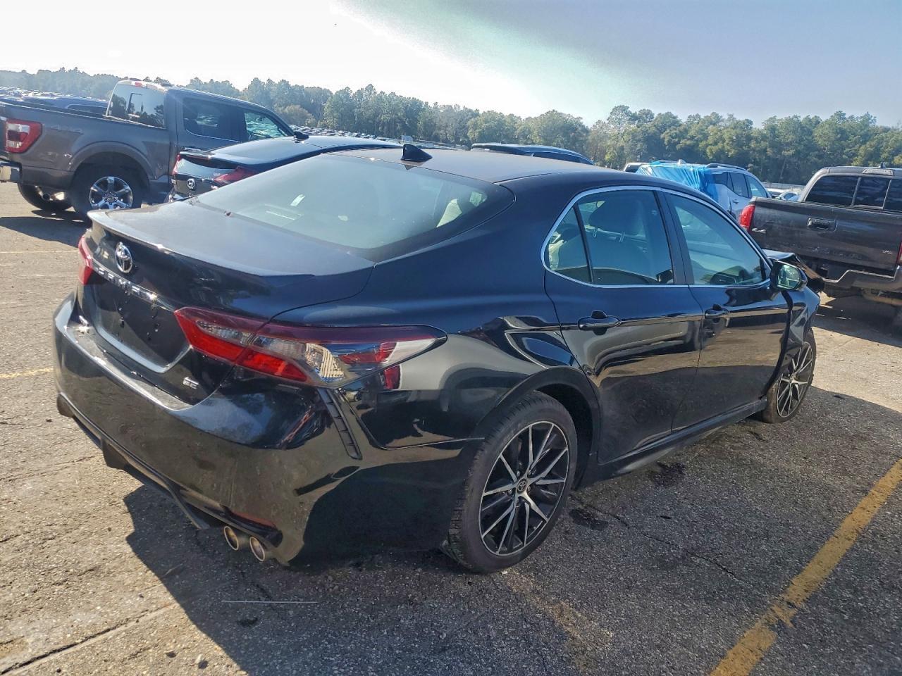 2024 TOYOTA CAMRY