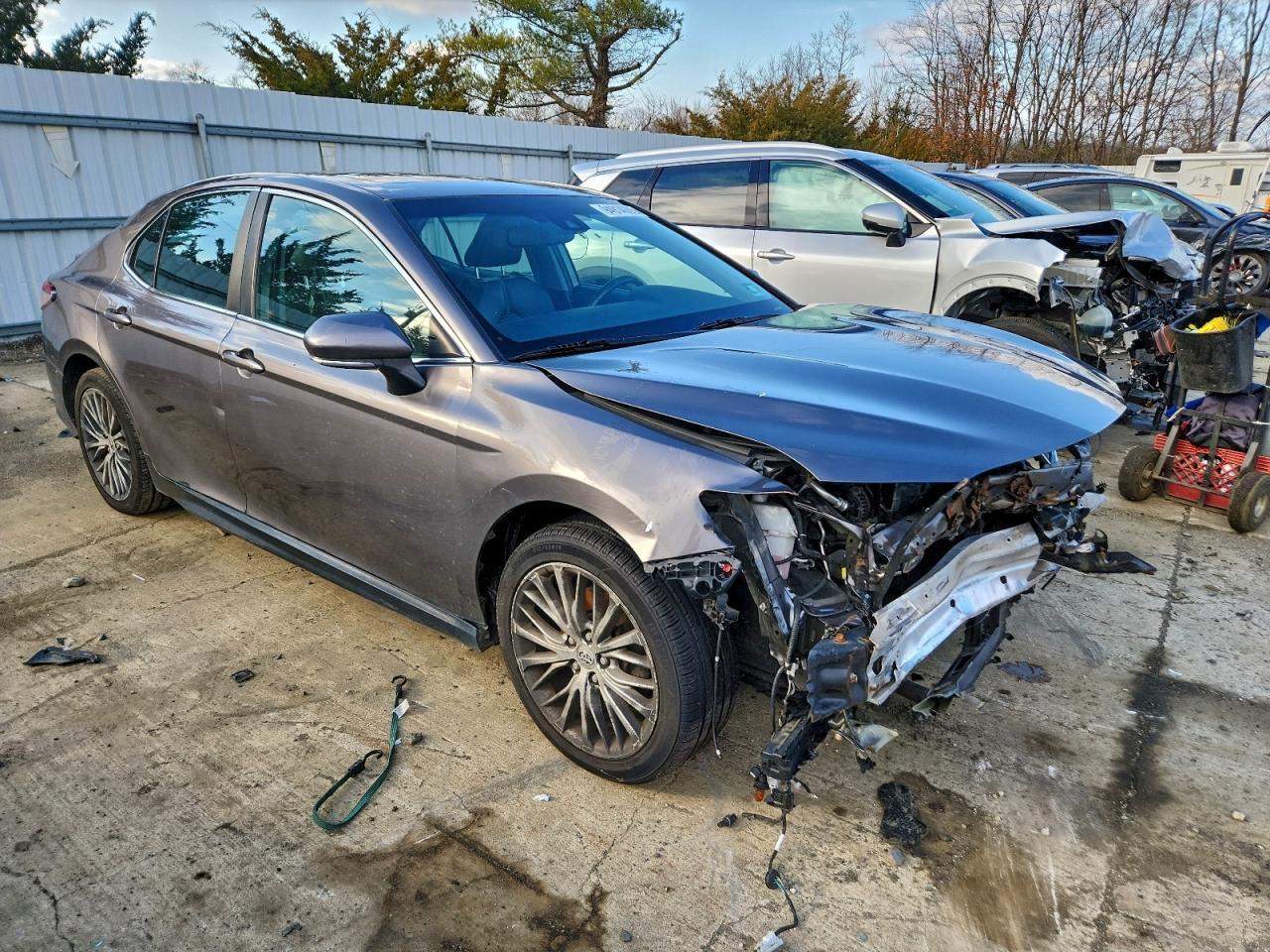 2018 TOYOTA CAMRY