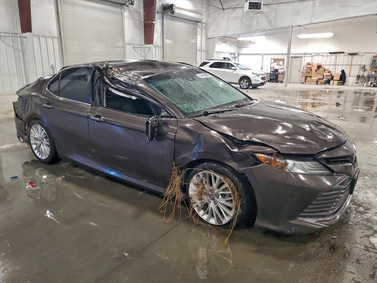 2018 TOYOTA CAMRY