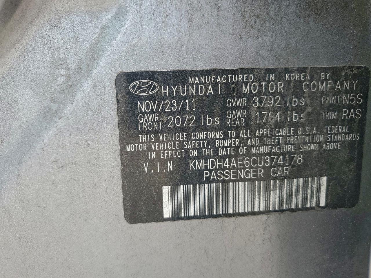2012 HYUNDAI ELANTRA
