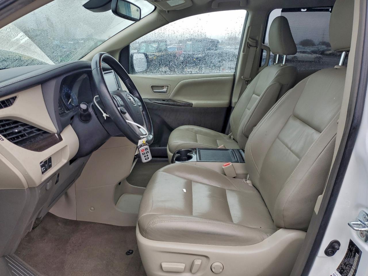 2018 TOYOTA SIENNA