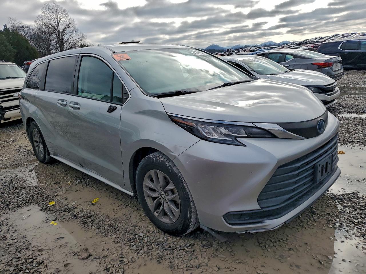 2022 TOYOTA SIENNA