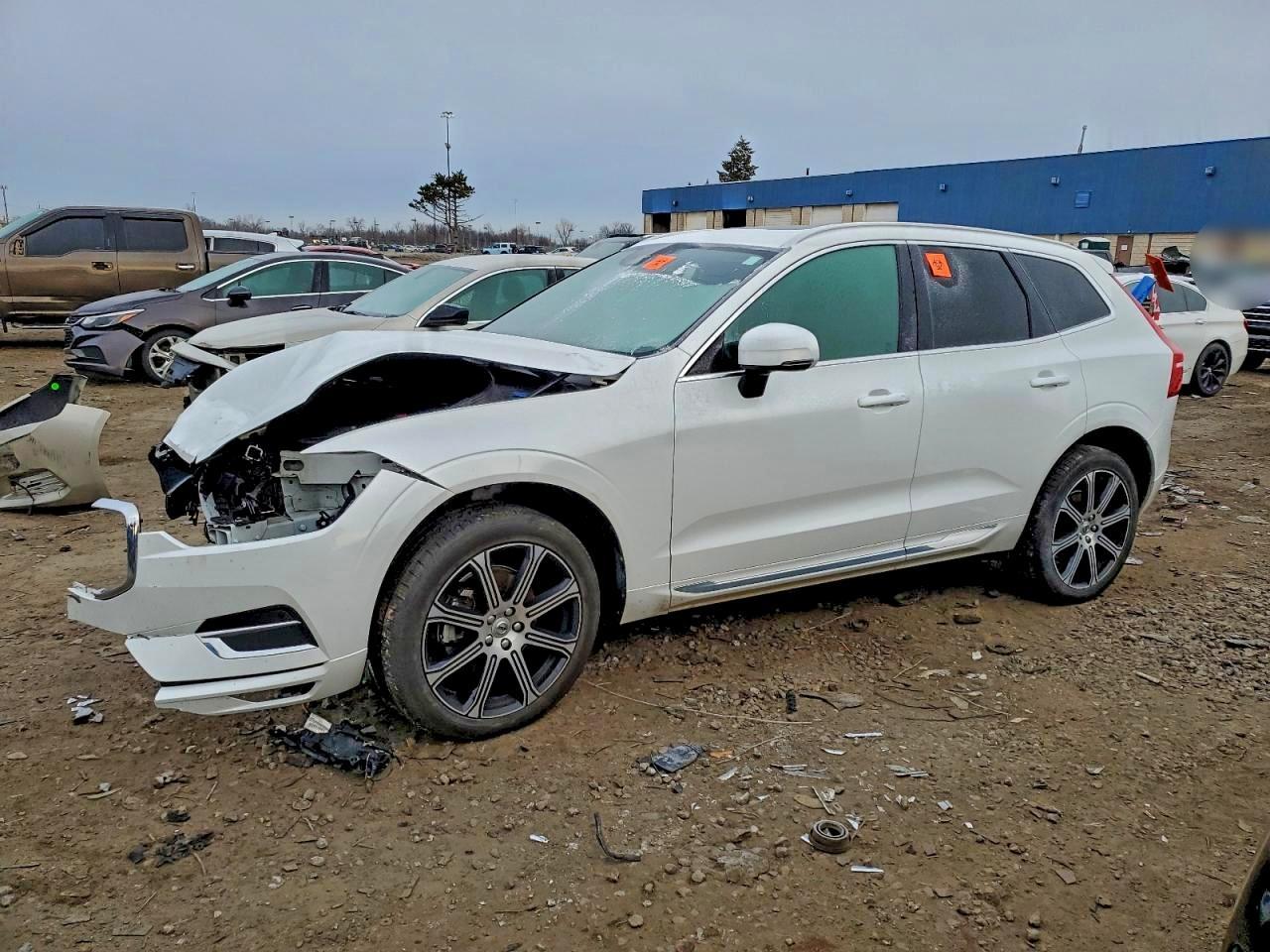 2021 VOLVO XC60