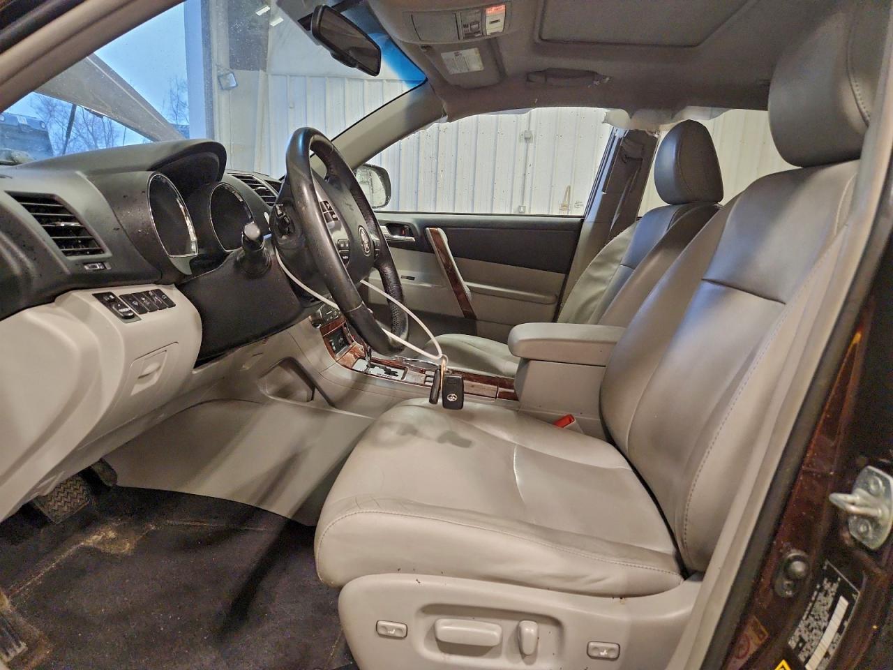 2013 TOYOTA HIGHLANDER