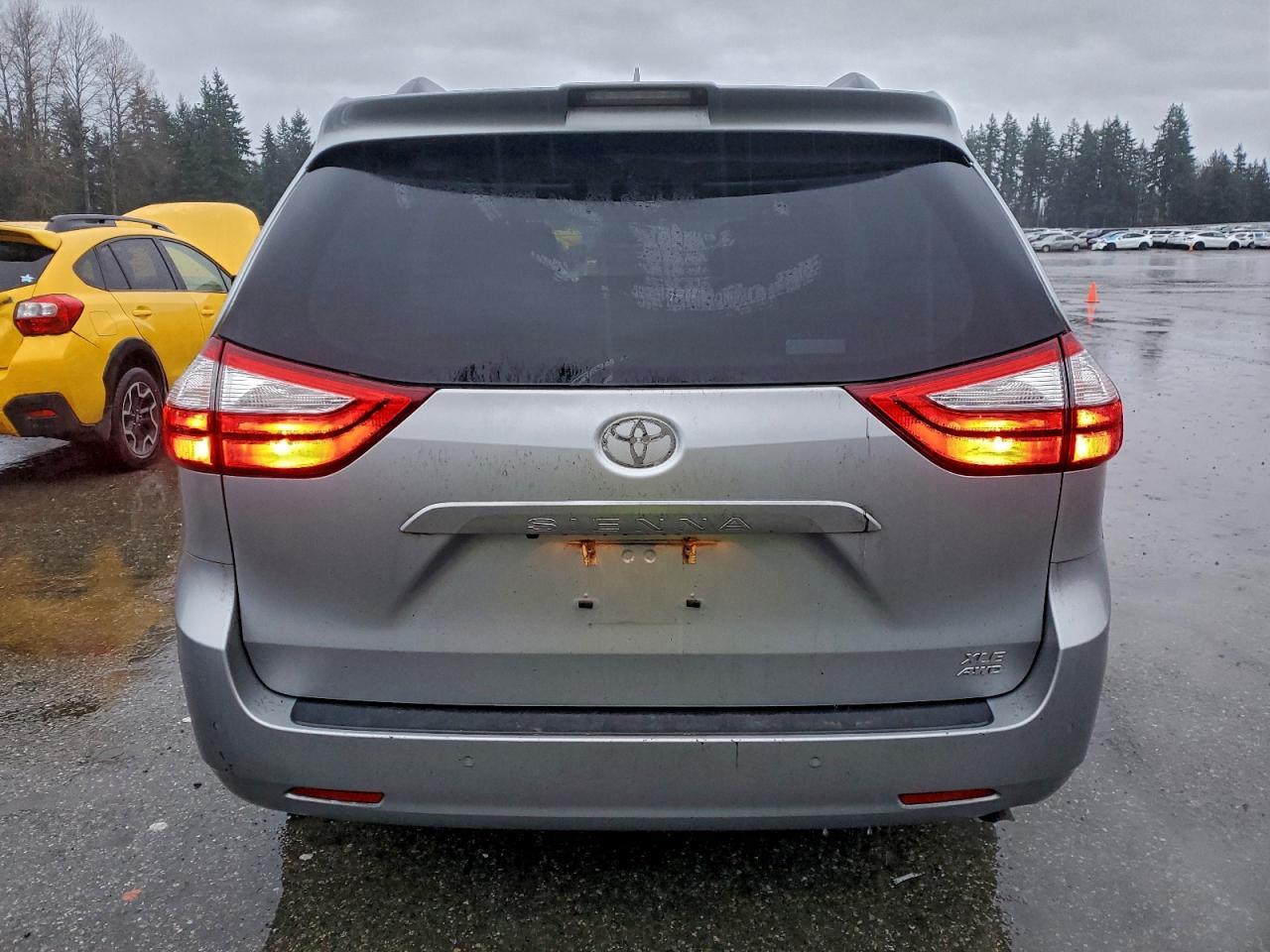 2018 TOYOTA SIENNA