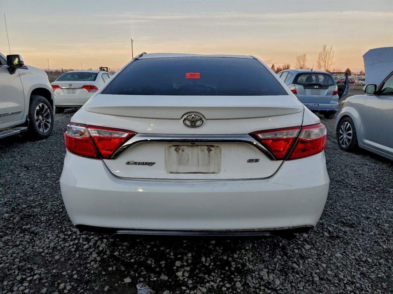 2015 TOYOTA CAMRY