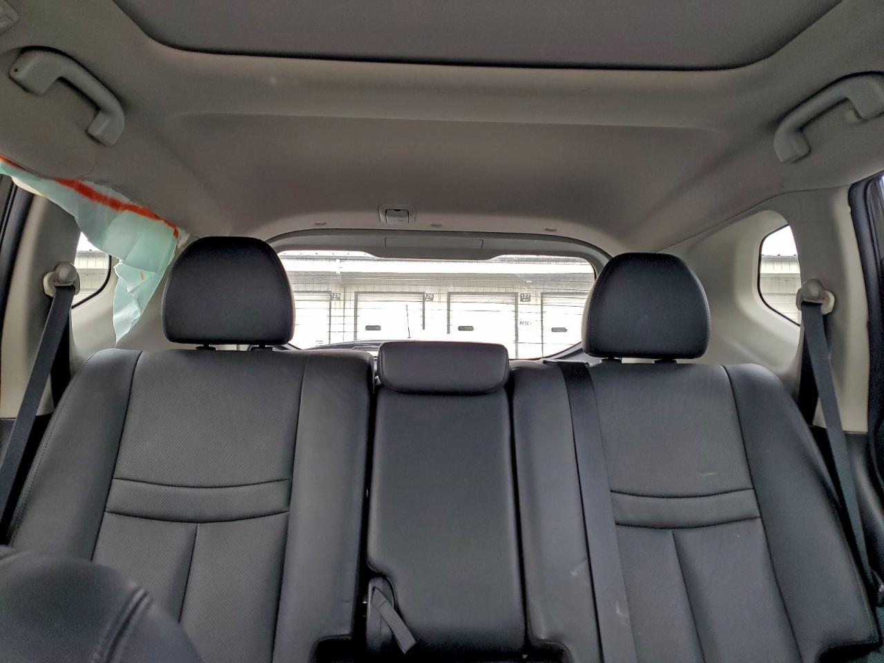 2015 NISSAN ROGUE