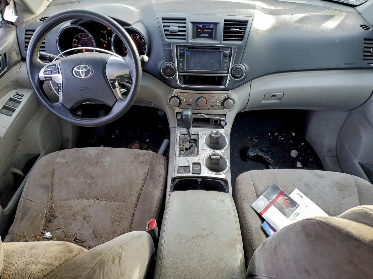 2013 TOYOTA HIGHLANDER