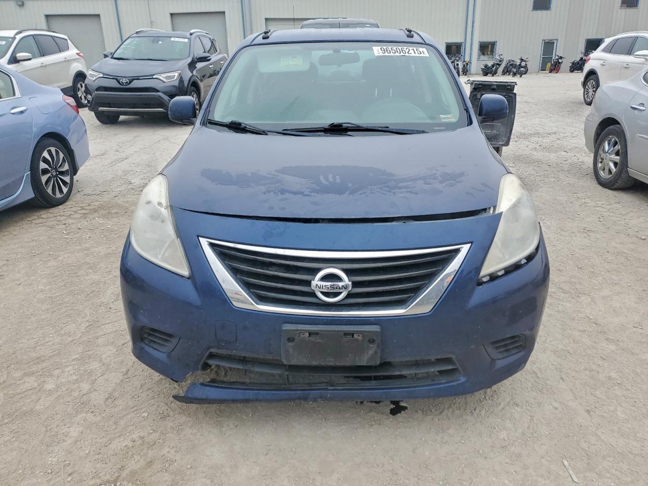 2012 NISSAN VERSA