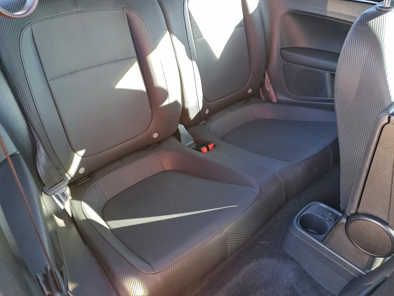 2016 VOLKSWAGEN Beetle