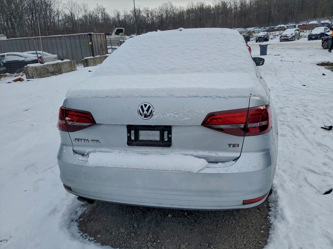 2016 VOLKSWAGEN JETTA