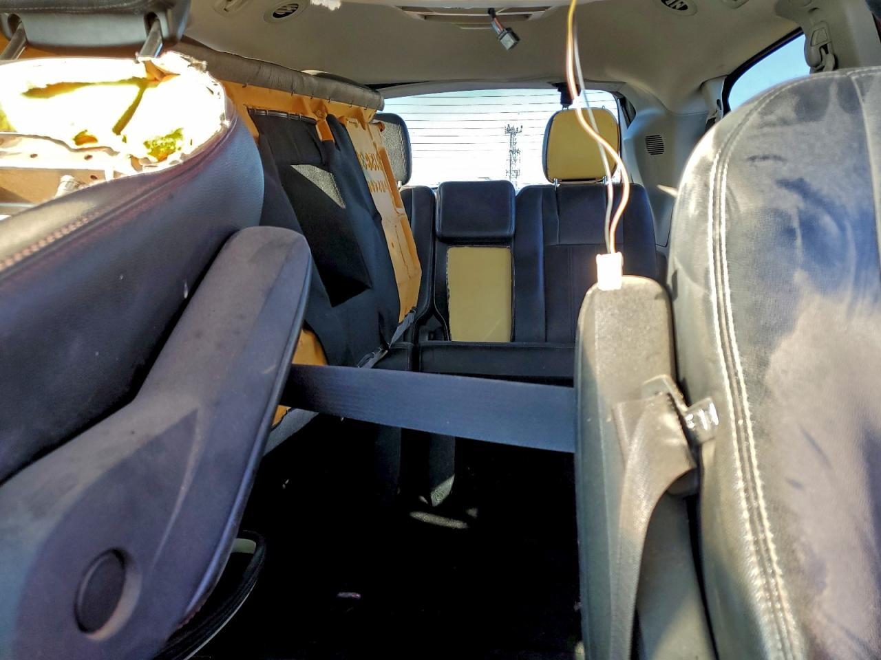 2014 CHRYSLER Town & Country