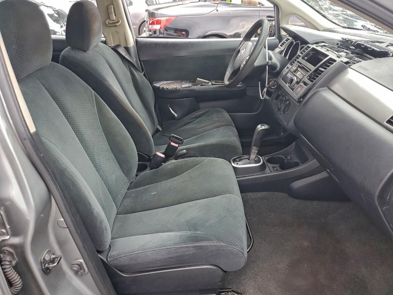 2010 NISSAN VERSA