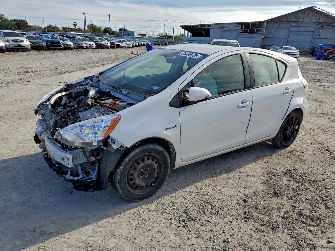 2013 TOYOTA Prius c