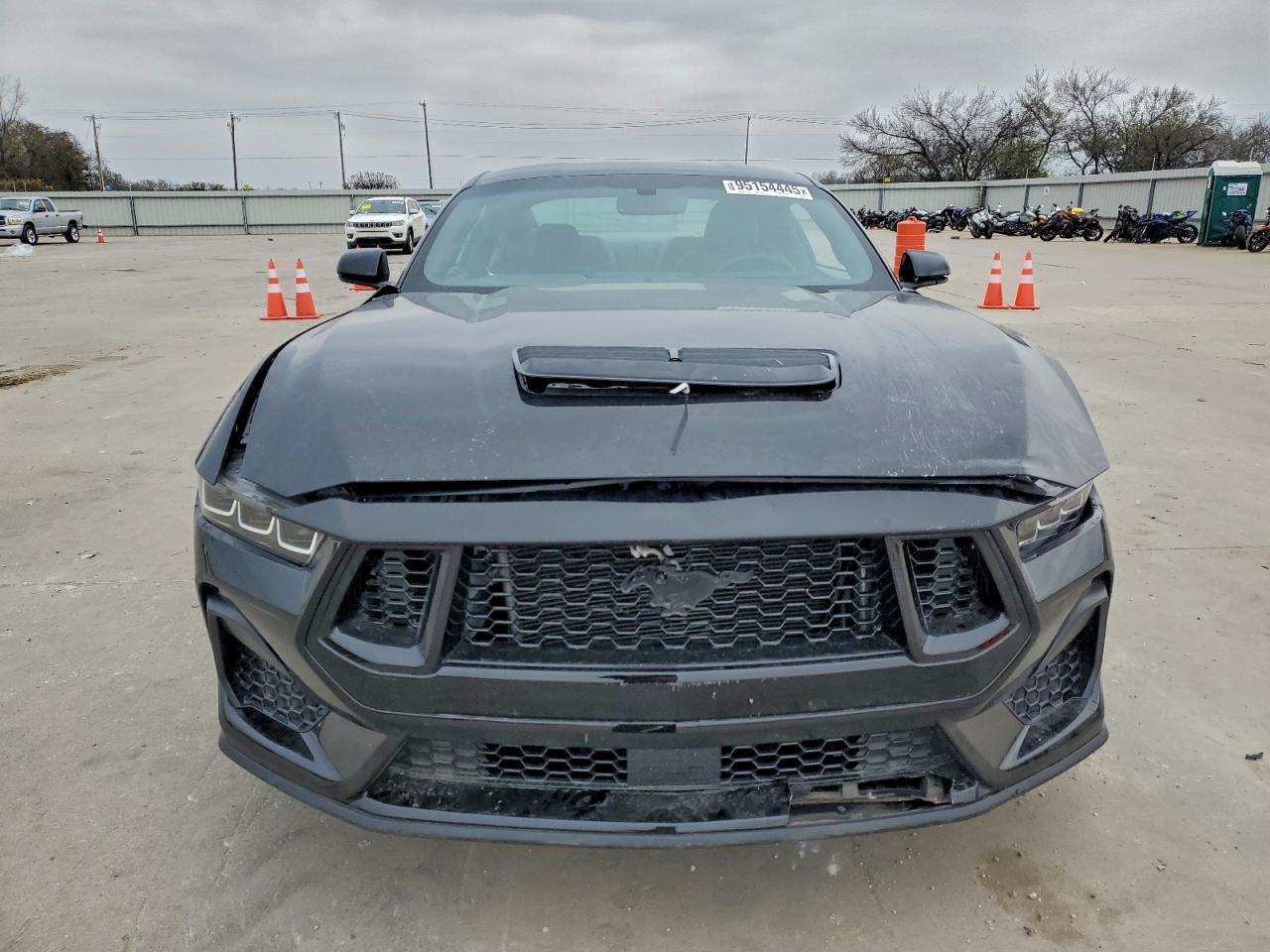 2025 FORD MUSTANG