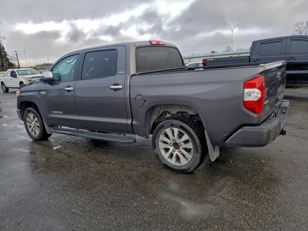 2016 TOYOTA TUNDRA