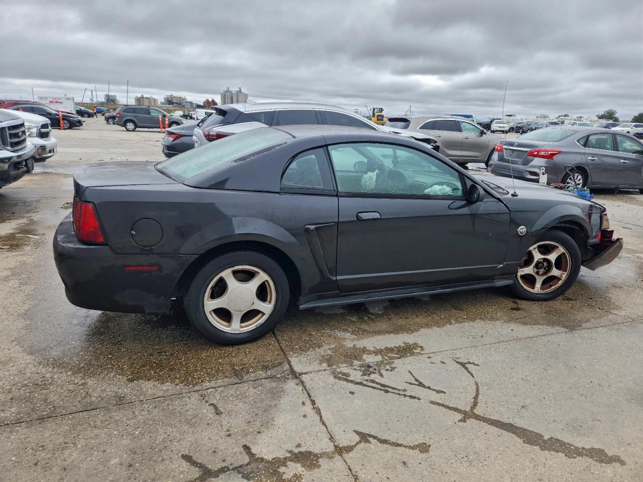 2004 FORD MUSTANG