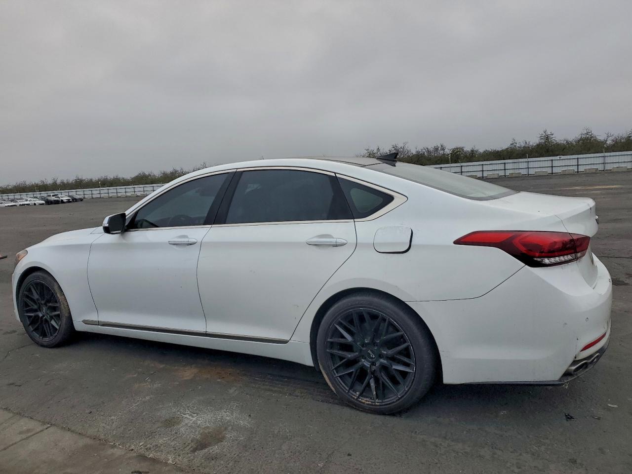 2015 HYUNDAI GENESIS