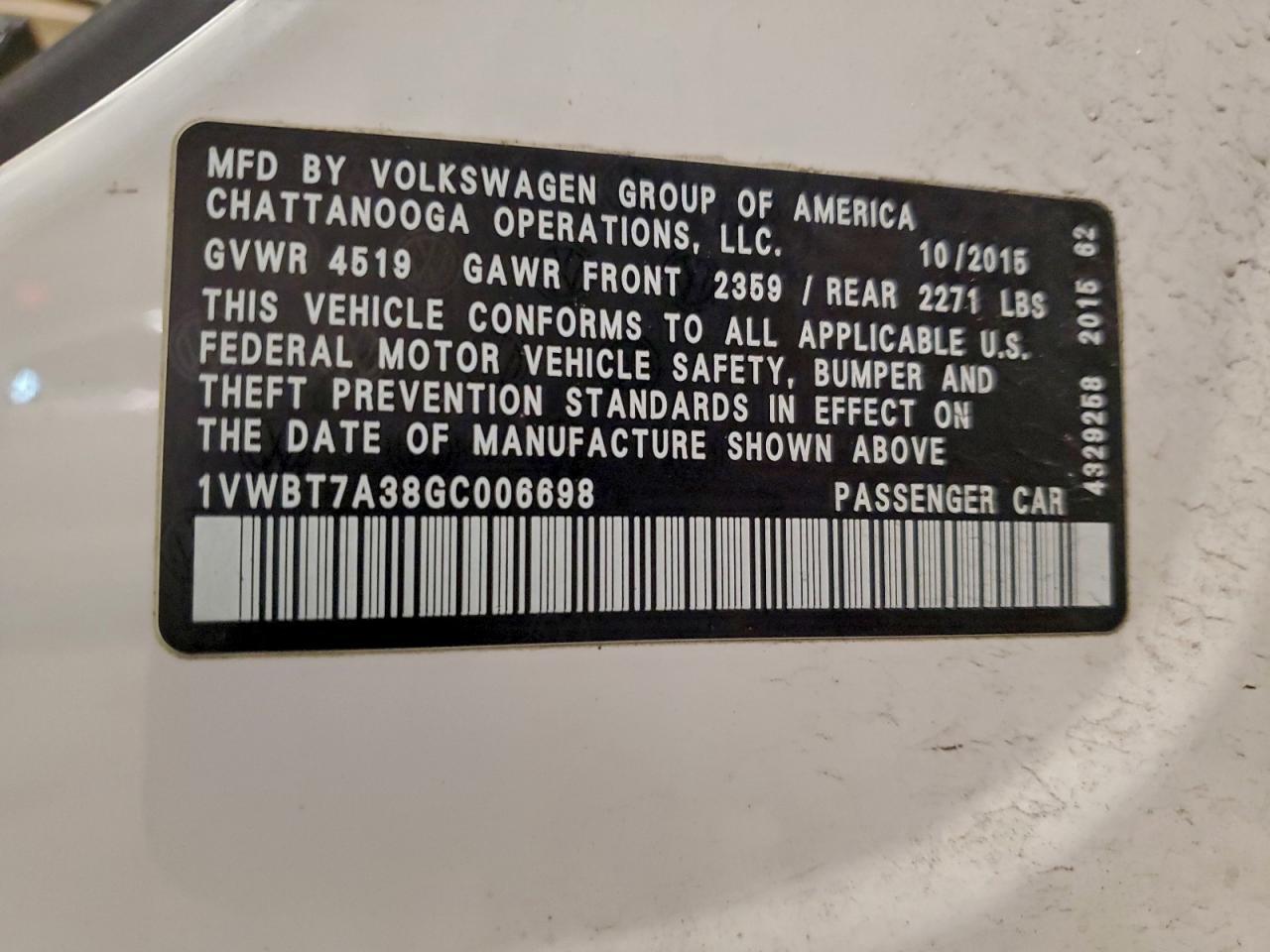 2016 VOLKSWAGEN Passat