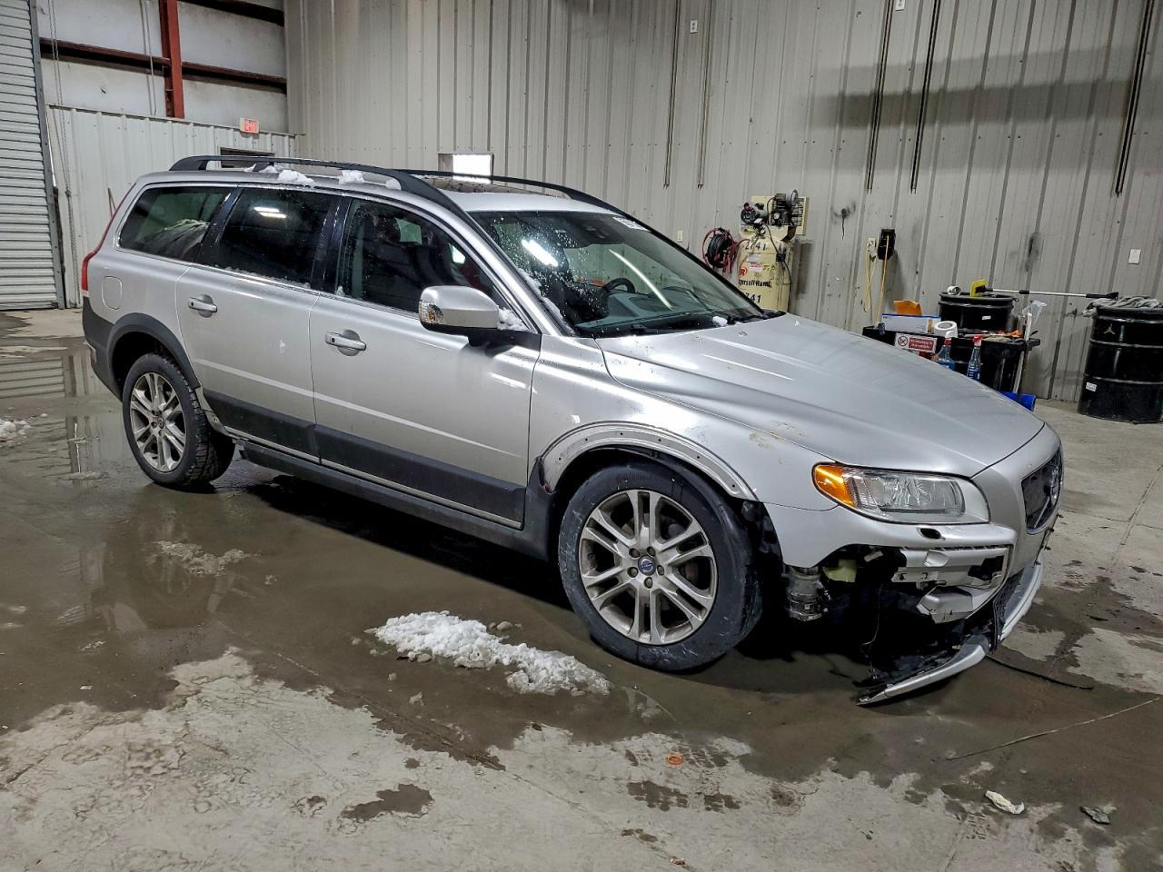 2016 VOLVO XC70