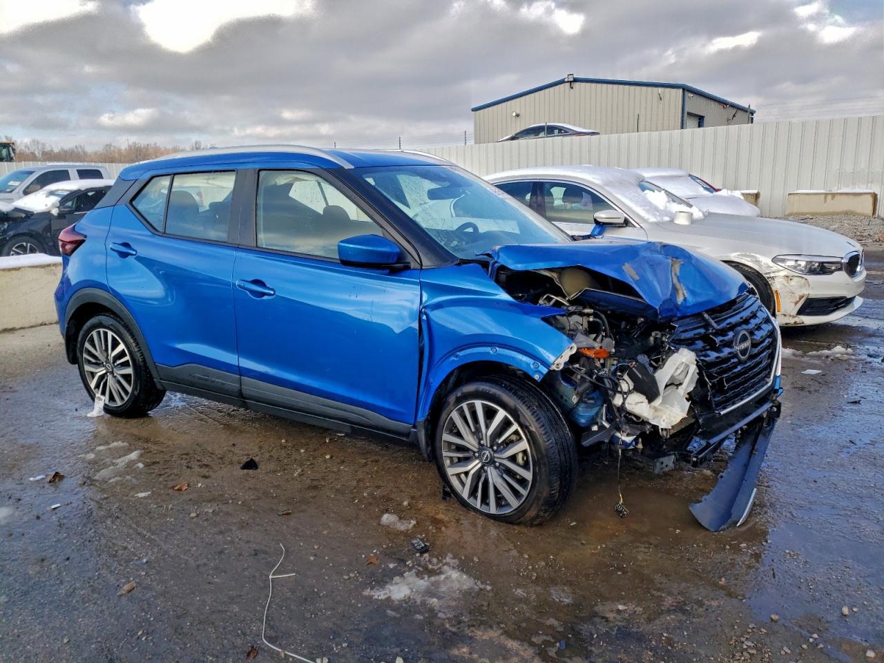 2022 NISSAN KICKS