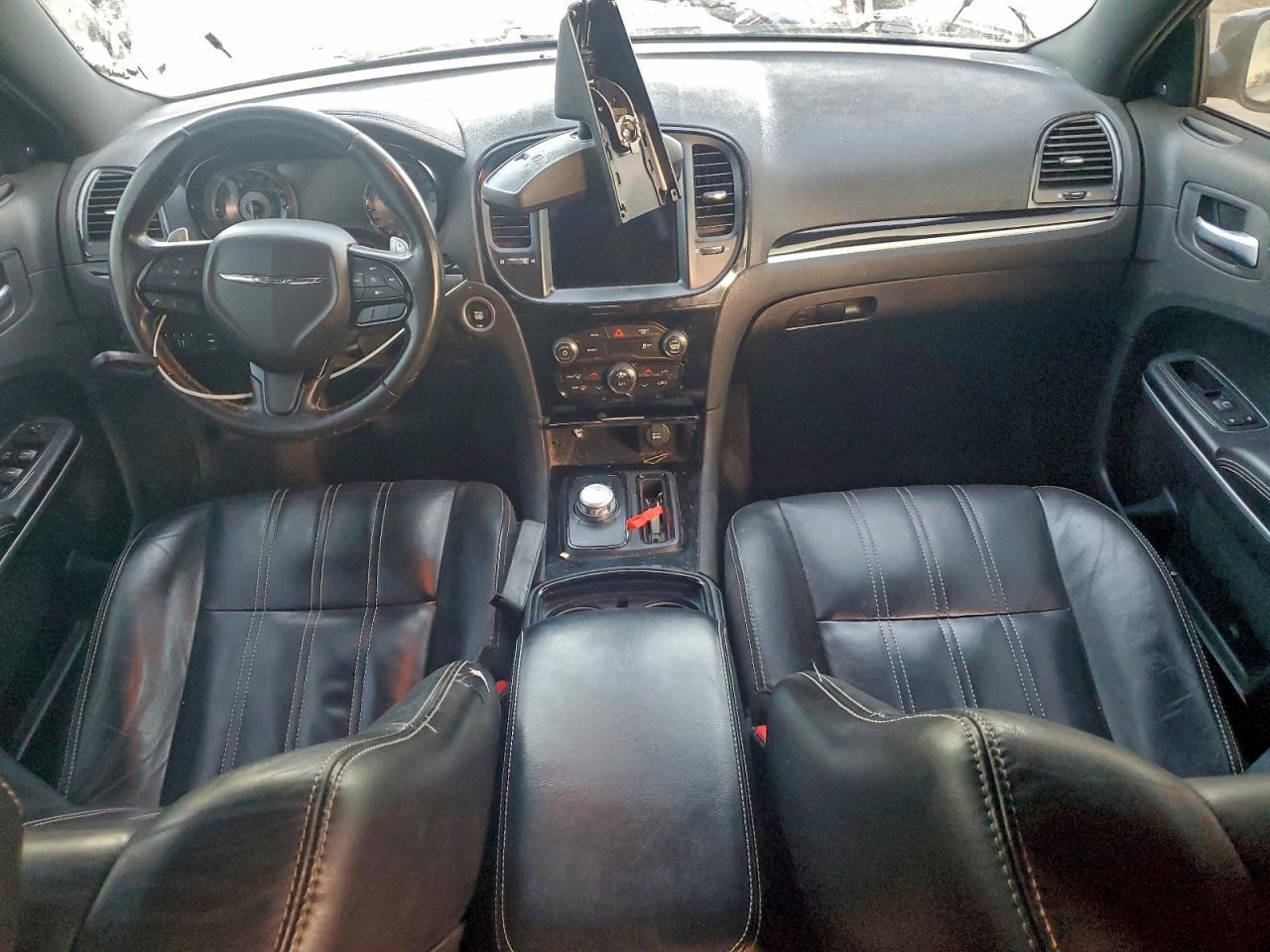 2019 CHRYSLER 300