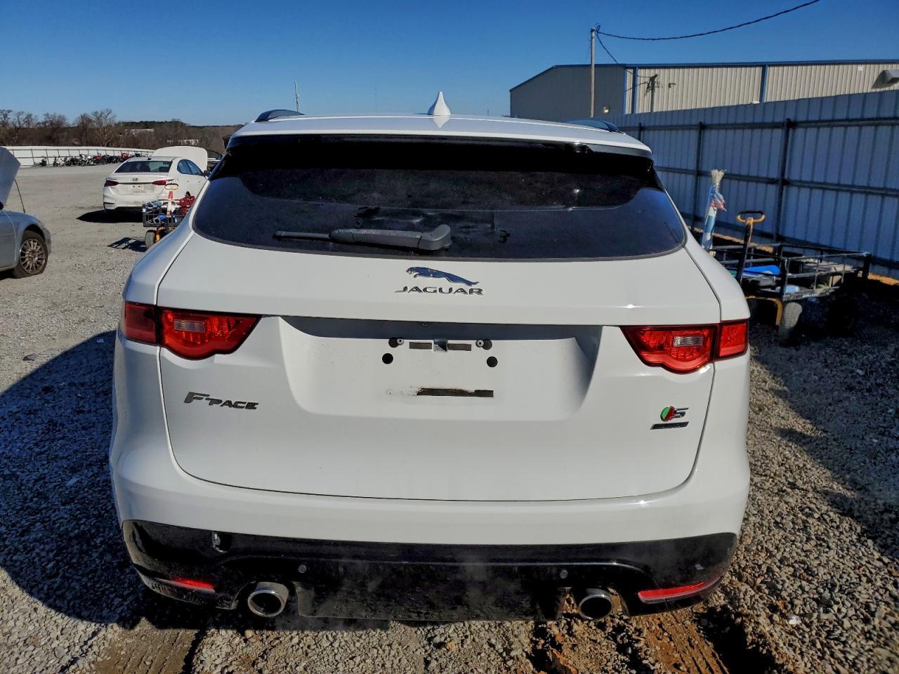 2017 JAGUAR F-Pace