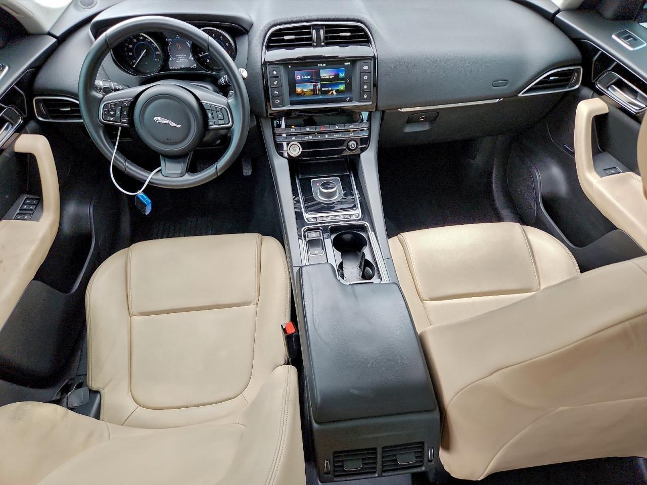 2018 JAGUAR F-Pace