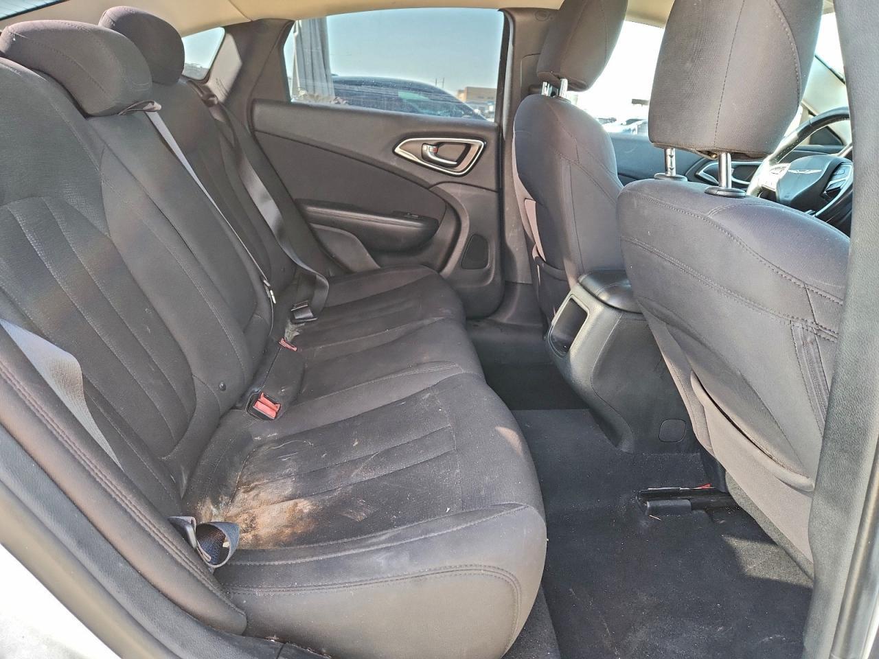 2015 CHRYSLER 200