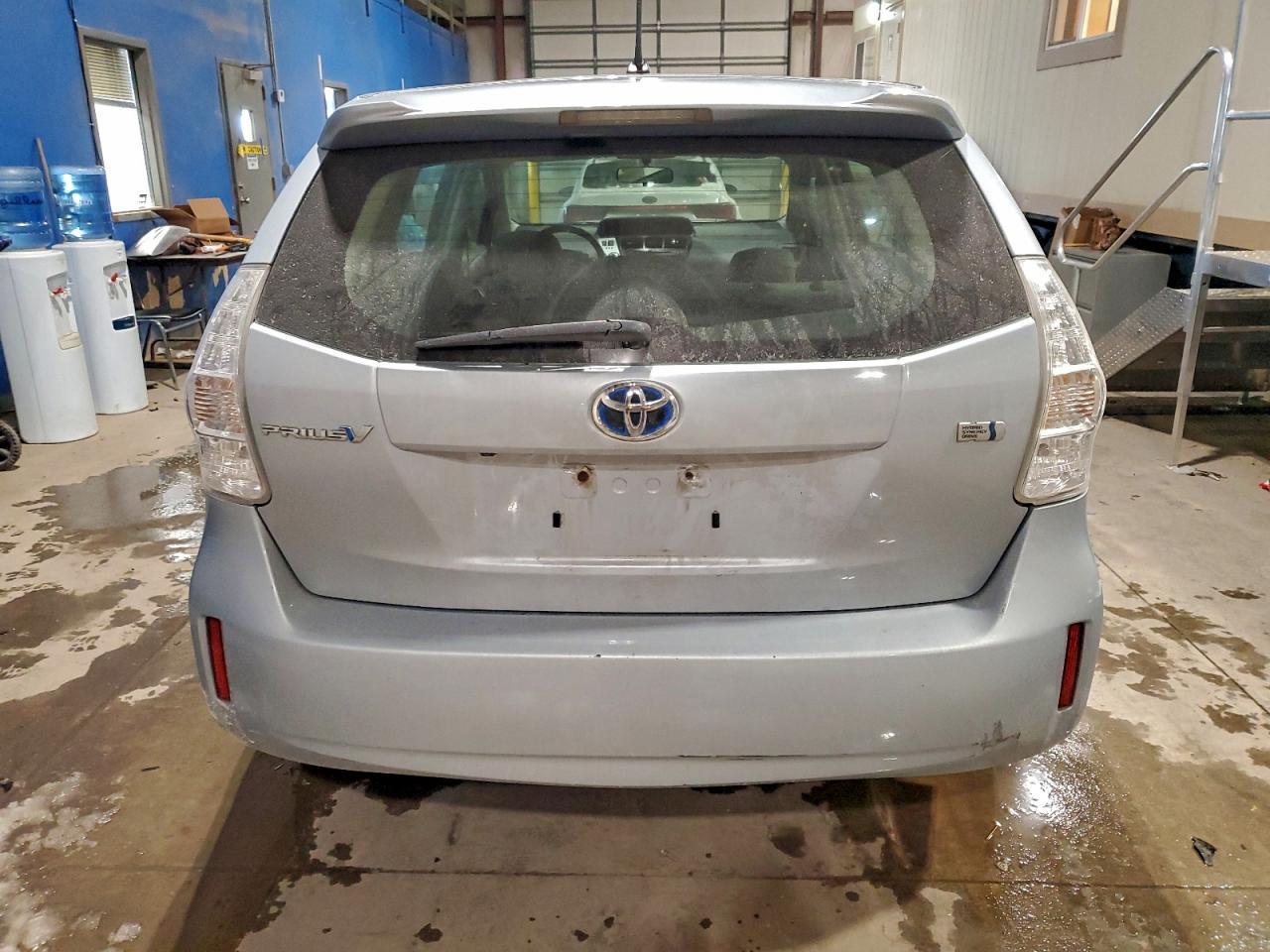2012 TOYOTA PRIUS V