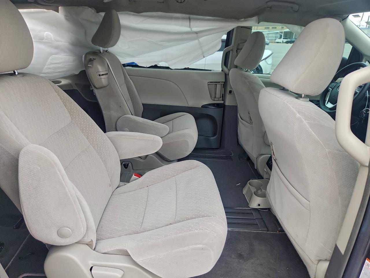 2019 TOYOTA SIENNA